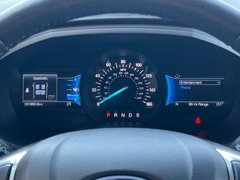 Used 2024 Ford Edge Titanium image 31