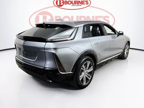 Used 2024 Cadillac Lyriq Tech w/ Driver Assist Package AWD/4WD image 11