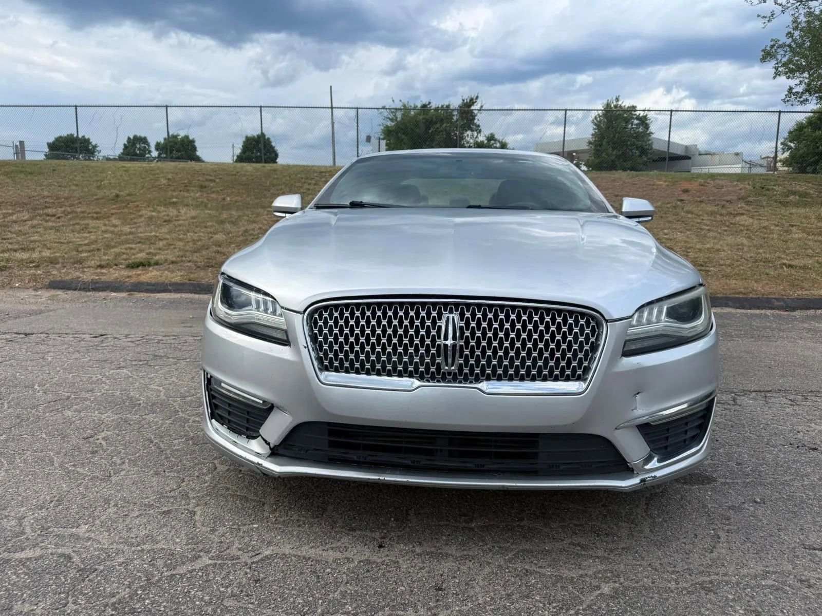 Used 2017 Lincoln MKZ Reserve FWD image 1