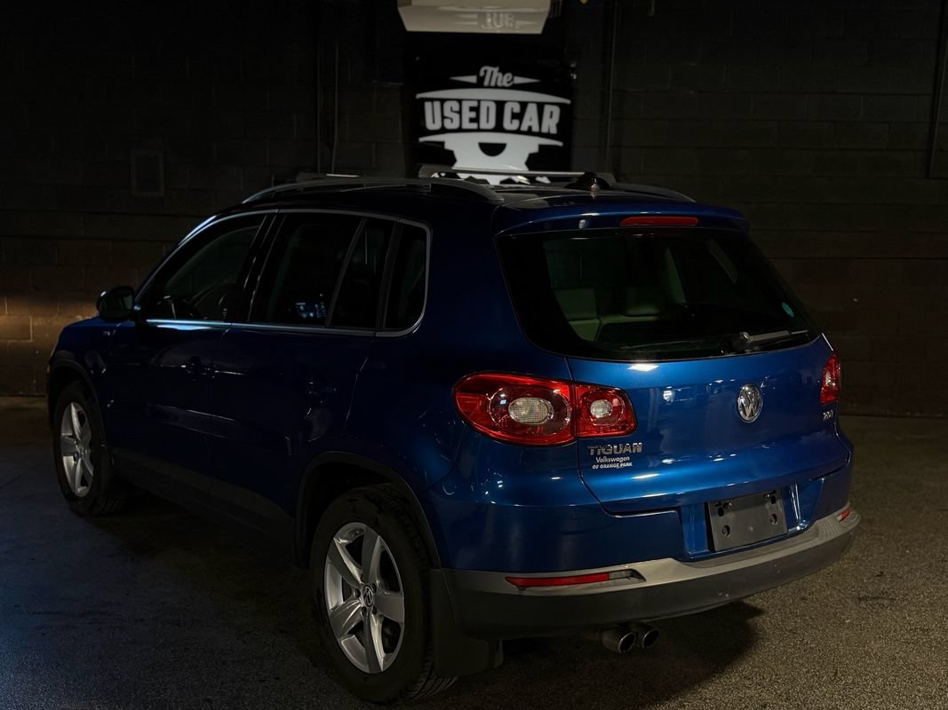 Used 2010 Volkswagen Tiguan Wolfsburg Edition FWD image 3