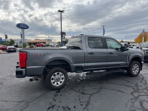 Used 2024 Ford F250 XLT image 5