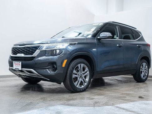 Used 2021 Kia Seltos S image 3