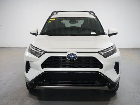 Used 2022 Toyota RAV4 SE AWD/4WD image 2