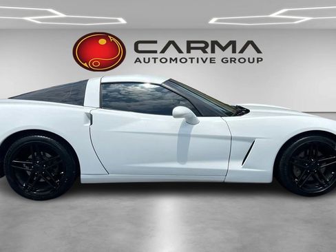 Used 2011 Chevrolet Corvette Coupe w/ 1LT RWD image 6