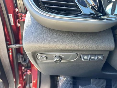 Used 2023 Buick Envision Avenir image 34