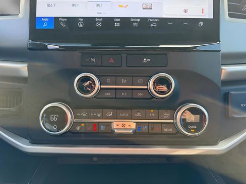 Certified 2024 Ford Expedition XLT AWD/4WD image 16
