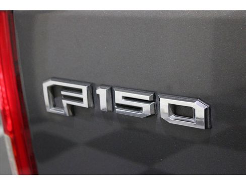 Used 2015 Ford F150 XLT image 16
