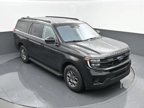 Used 2025 Ford Expedition Max Active AWD/4WD image 24