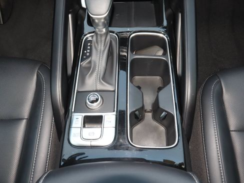 Used 2025 Kia Telluride S FWD image 22