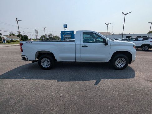 Used 2022 Chevrolet Silverado 1500 W/T w/ WT Value Package AWD/4WD image 8