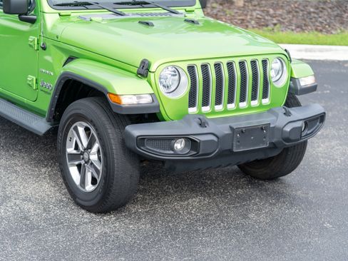 Used 2020 Jeep Wrangler Unlimited Sahara AWD/4WD image 36