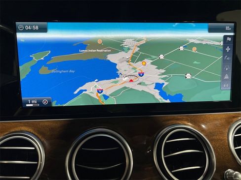 Used 2017 Mercedes-Benz E 300 4MATIC image 31