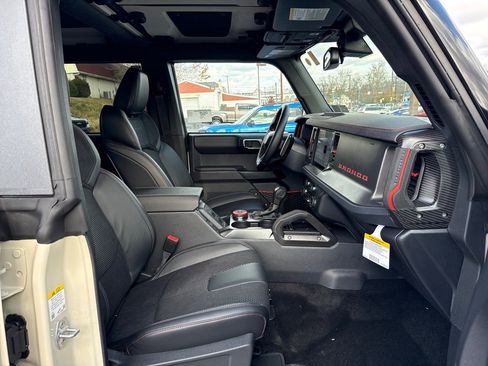 New 2025 Ford Bronco Raptor image 27
