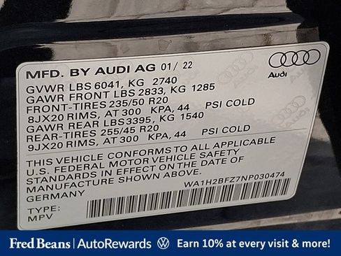 Used 2022 Audi Q4 e-tron Premium Plus w/ Premium Plus AWD/4WD image 32