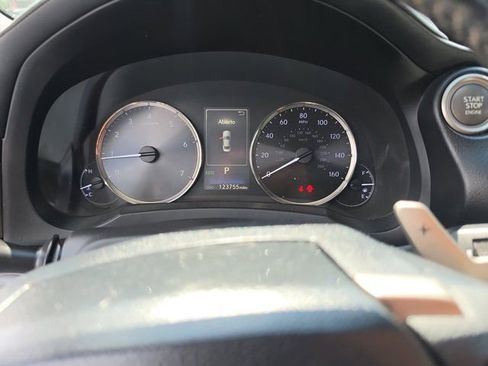 Used 2017 Lexus IS 200t RWD image 18