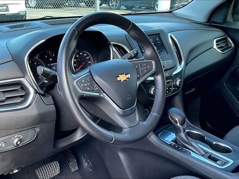 Used 2022 Chevrolet Equinox LT FWD image 17