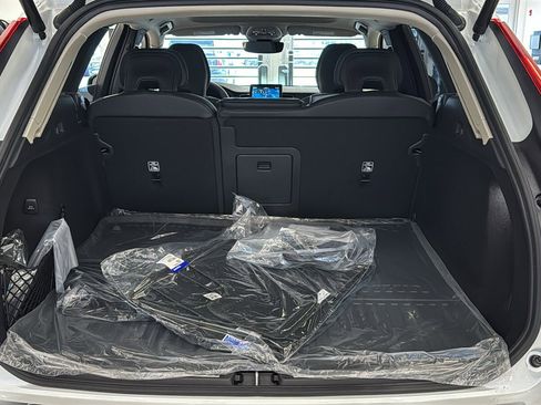 New 2026 Volvo XC60 T8 Ultra w/ Protection Package Premier AWD/4WD image 29