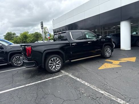 Used 2023 GMC Sierra 1500 Denali w/ Denali Reserve Package AWD/4WD image 5