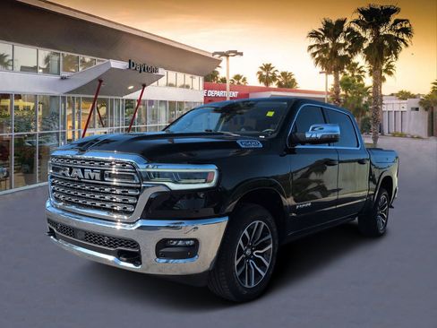 Used 2025 RAM 1500 Limited AWD/4WD image 7