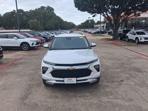 Used 2025 Chevrolet TrailBlazer LT AWD/4WD image 5