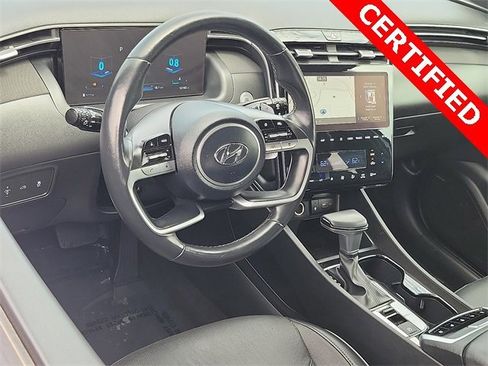 Used 2022 Hyundai Santa Cruz Limited image 2