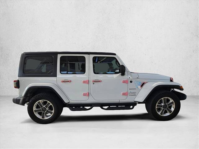 Used 2018 Jeep Wrangler Unlimited Sahara w/ Dual Top Group AWD/4WD image 4