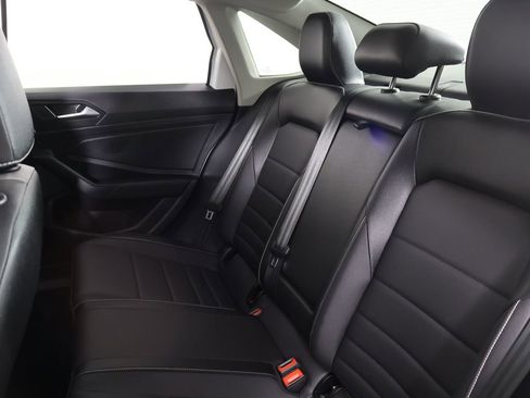 Used 2024 Volkswagen Jetta SE image 30