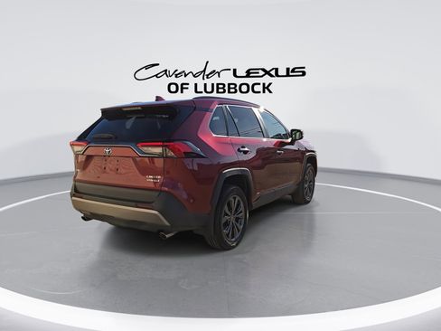 Used 2022 Toyota RAV4 Limited image 8