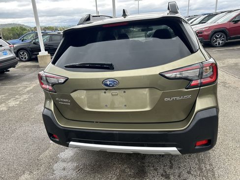 Used 2024 Subaru Outback Limited AWD/4WD image 14