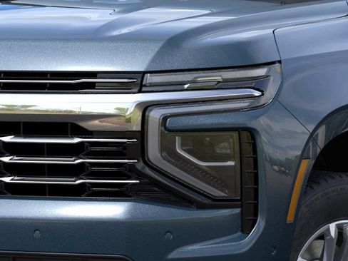 New 2026 Chevrolet Suburban LT w/ Comfort Package AWD/4WD image 11