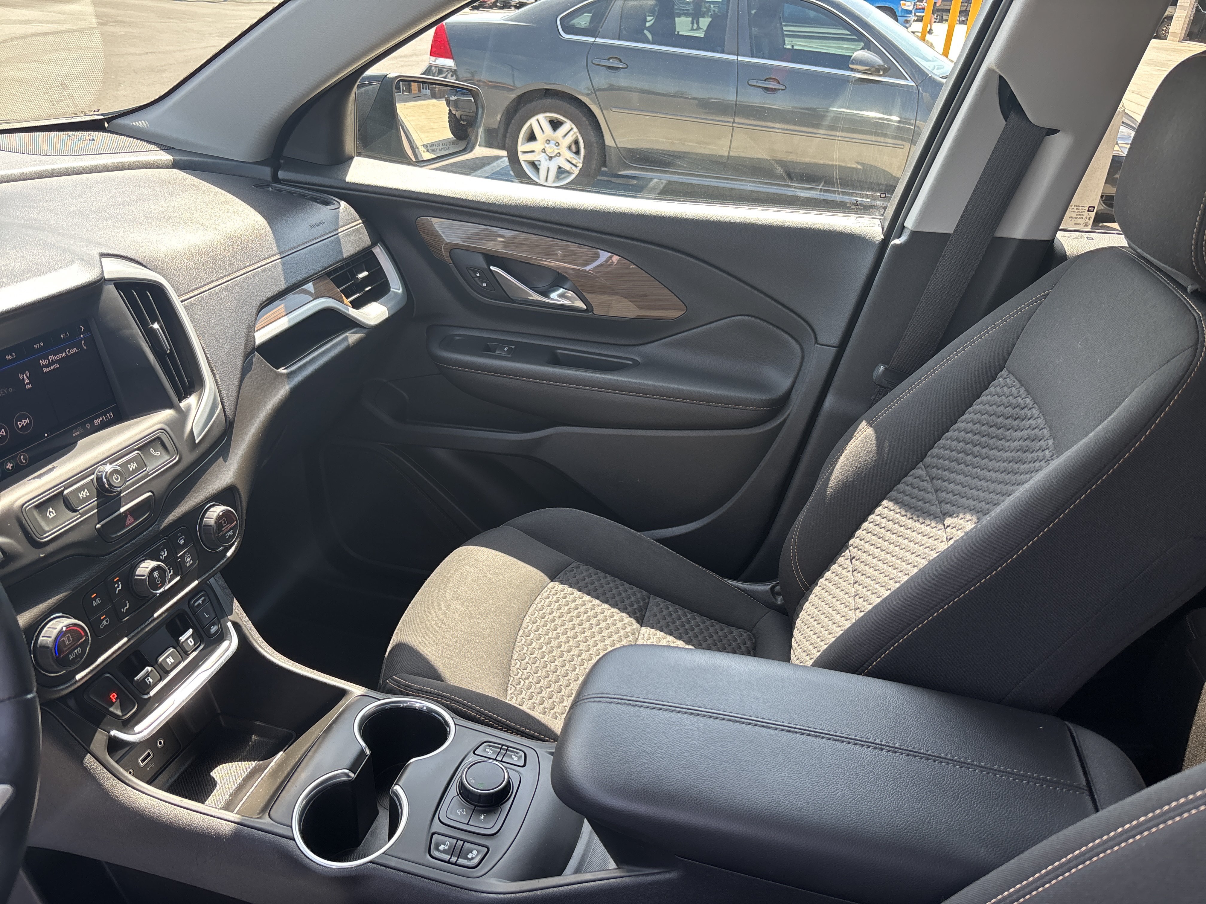 Used 2020 GMC Terrain SLE w/ Driver Convenience Package FWD image 15