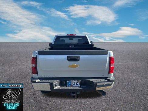 Used 2013 Chevrolet Silverado 2500 LT w/ Interior Plus Package AWD/4WD image 7