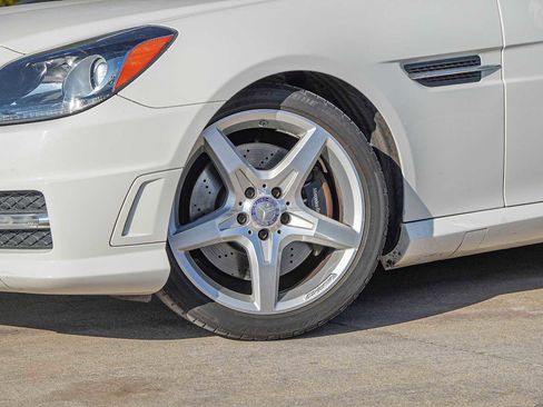 Used 2015 Mercedes-Benz SLK 250 w/ Premium Package image 2