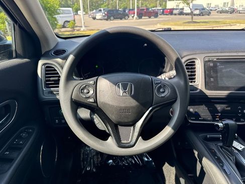 Used 2016 Honda HR-V EX image 19