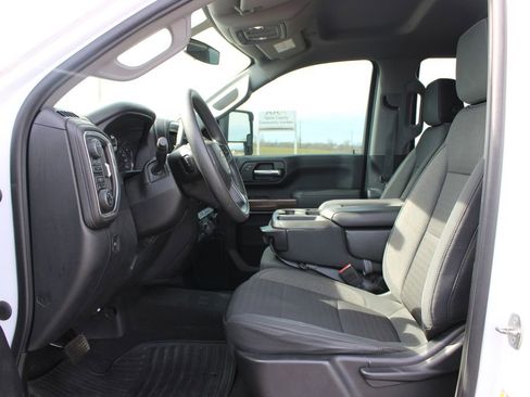 Used 2020 Chevrolet Silverado 2500 LT w/ Z71 Off-Road Package image 17