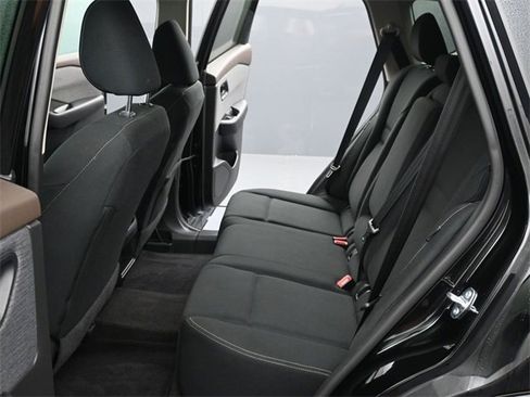 Used 2023 Nissan Rogue S image 9