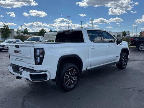 Used 2022 GMC Sierra 1500 AT4 w/ AT4 Premium Package AWD/4WD image 12