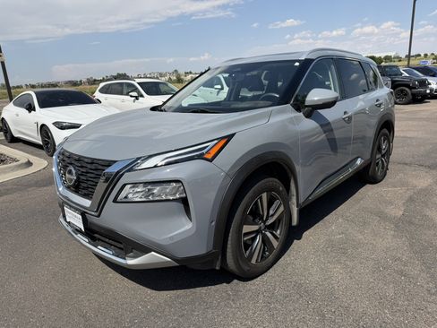 Used 2023 Nissan Rogue Platinum w/ Platinum Premium Package AWD/4WD image 3