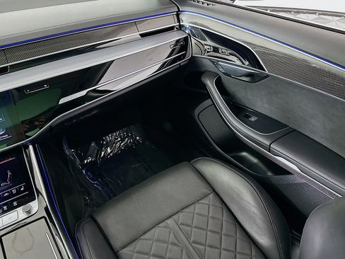 Used 2022 Audi S8 w/ S8 Executive Package image 24