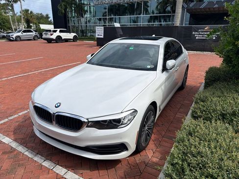 Used 2020 BMW 530i xDrive w/ Premium Package AWD/4WD image 2