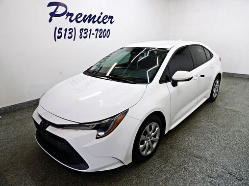 Used 2021 Toyota Corolla LE FWD image 1