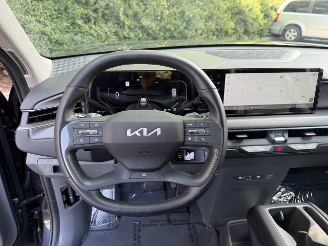 Certified 2026 Kia EV9 Light RWD image 19