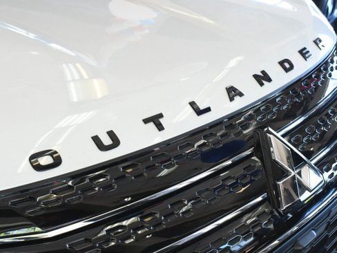 Used 2023 Mitsubishi Outlander Ralliart AWD/4WD image 7