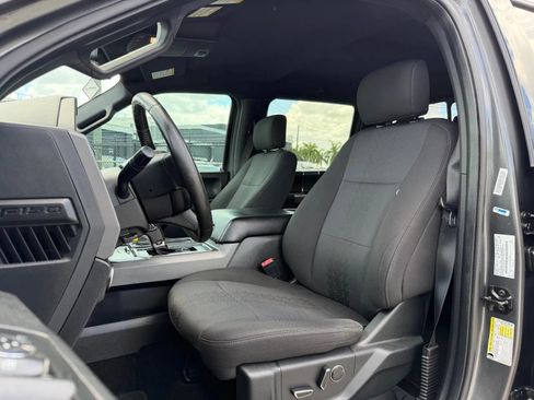 Used 2018 Ford F150 XLT w/ Equipment Group 302A Luxury RWD image 11