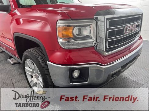 Used 2015 GMC Sierra 1500 SLT w/ Suspension Package, Off-Road image 9