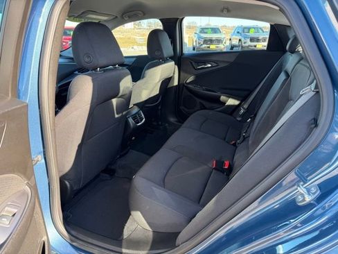Used 2025 Chevrolet Malibu LT image 14