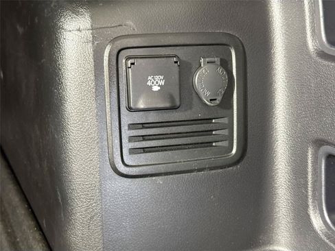 Used 2019 Toyota 4Runner SR5 AWD/4WD image 33
