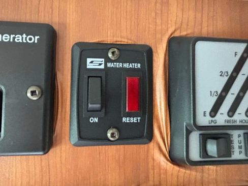 Used 2012 Chevrolet Express 2500 w/ Power Package image 40