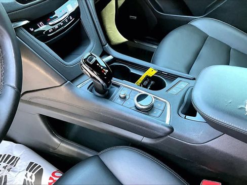 Used 2020 Cadillac XT5 Luxury FWD image 16