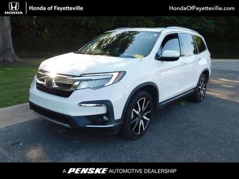 Used 2022 Honda Pilot Touring image 1